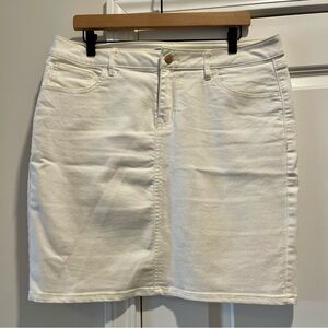 Old Navy Denim White Jean Skirt Short Length Zipper Closure Women’s Size 12